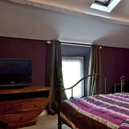 Linsley House *